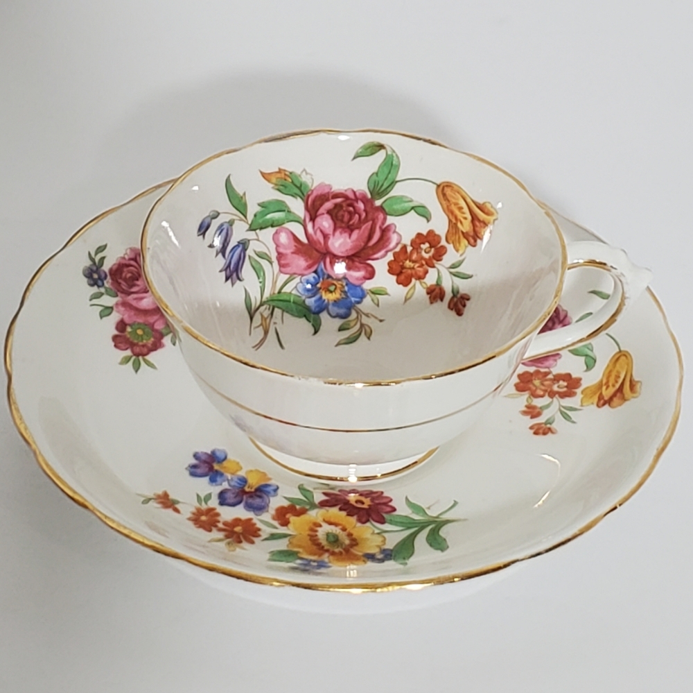 Rare Vintage Tuscan Fine English Bone China Tea cup w/Saucer